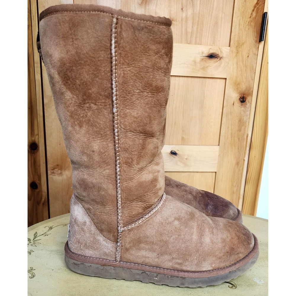 UGG US 8 Tall II Chestnut Sheepskin Suede Classic Boots Y2K Retro Knee High Warm